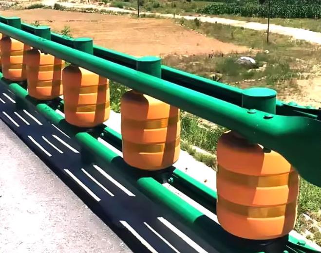 城市护栏的功能与保养