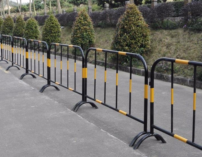 铁马护栏在交通安全上的作用