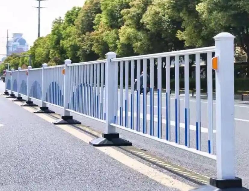 道路护栏设计时需考虑的因素